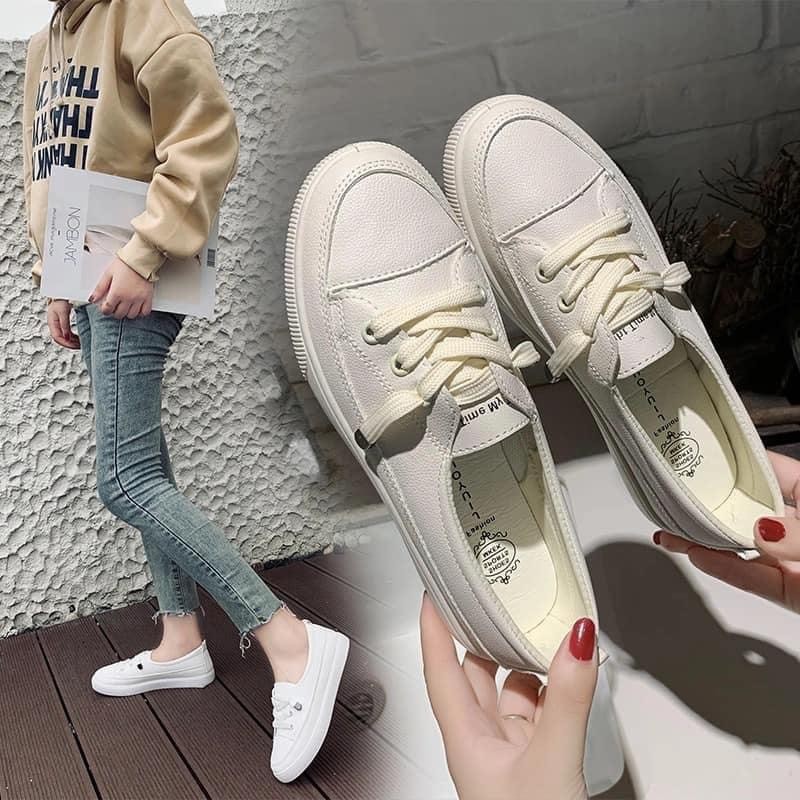 Giày Slip On Trắng - Be Siêu Êm Chân - Giày Lười Hot 2021 | BigBuy360 - bigbuy360.vn