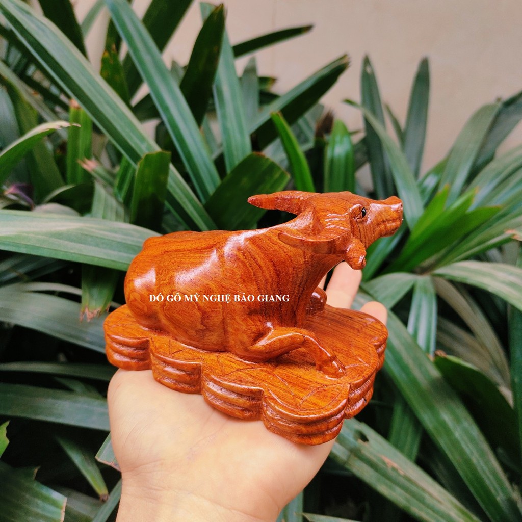 Tượng con trâu gỗ hương 12 cm