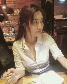 Sơ mi gấu + sơ mi trắng trơn