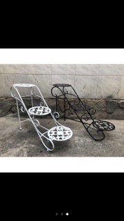 Kệ - giá sắt để chậu hoa