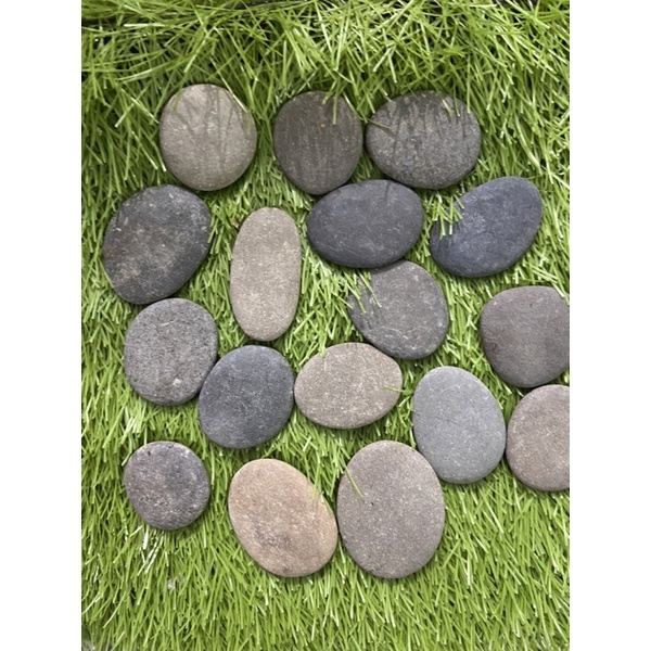 1 viên đá sỏi gắn tranh 5 cm