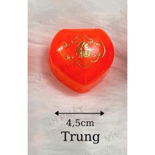 50 hộp nhựa tim kích thước 4,5cm