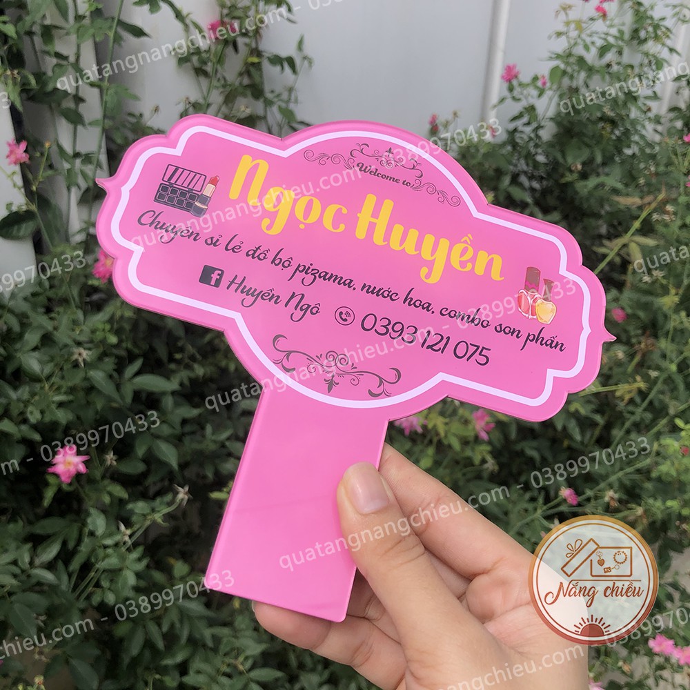 Bảng hiệu shop thời trang , thiết kế nhanh chóng, tiện dụng và hữu ích dùng để chụp ảnh sản phẩm và trang trí shop