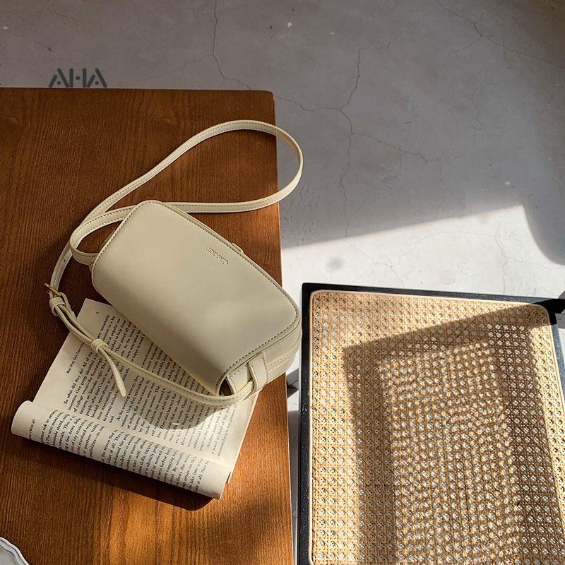 Túi đeo chéo AHA official thiết kế đơn giản thời trang theo phong cách Hàn Quốc cho nữ