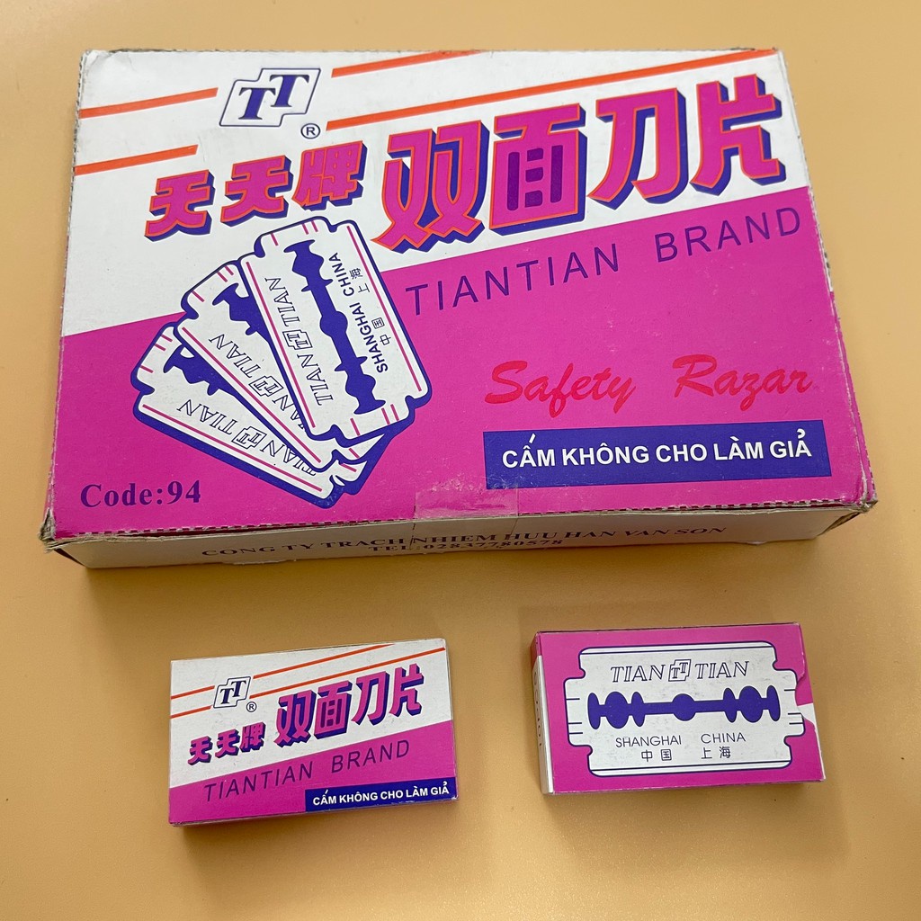 Lưỡi Lam Đen TianTian Loại 1, hộp 10 cái