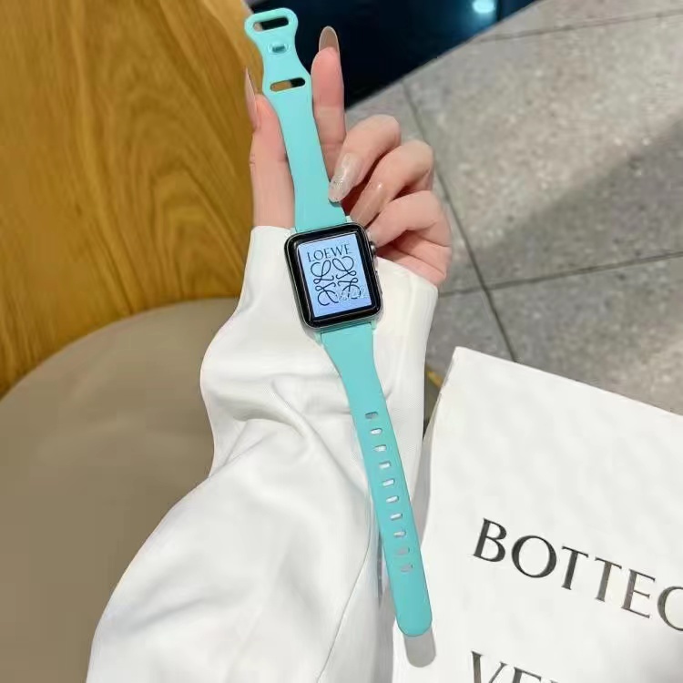 Dây Đeo Tay Bằng Silicone Thoáng Khí 2022 Cho Apple Watch 49mm 41mm 45mm 44mm 40mm 42mm 38mm 44mm i-Watch ultra 7 6 5 4 3 2 1 se