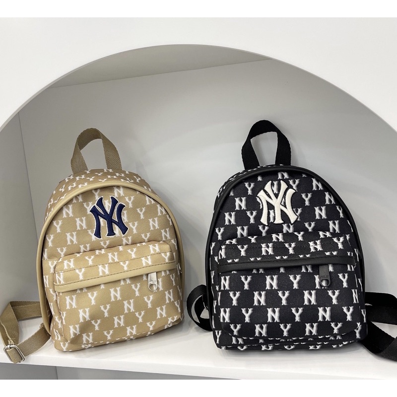 (HÀNG XUẤT XỊN) Balo nhỏ B220 2 màu M//L//B N//Y MONOGRAM MINI BACKPACK BLACK Kích thước: 24 cm x 10.5 cm x 19 cm