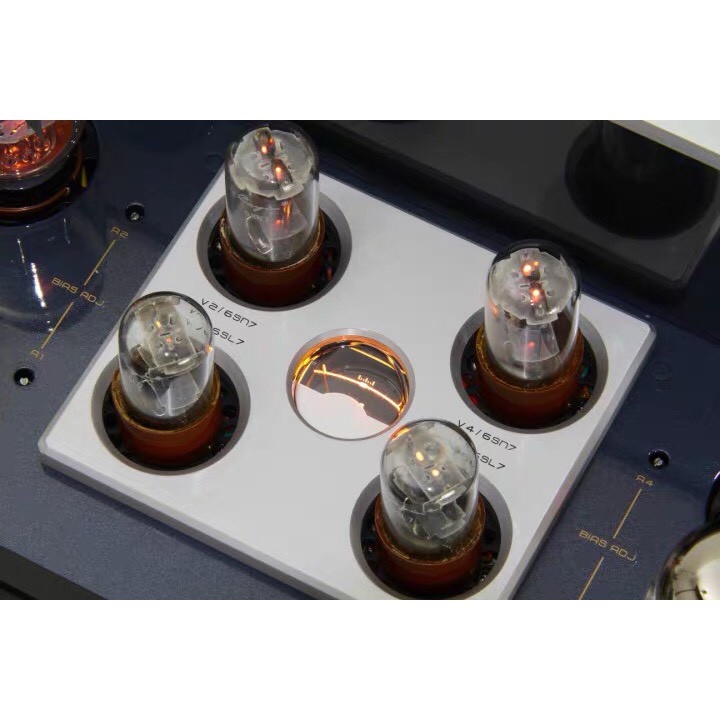 Cayin A-88TMKII có thể sử dụng bóng KT88 hoặc EL34 hoặc 6550EH