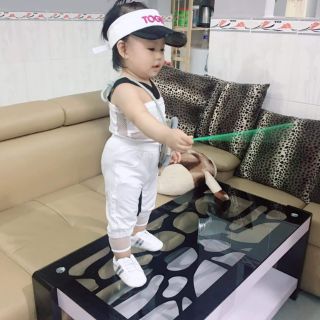 Bộ bé gái sành điệu