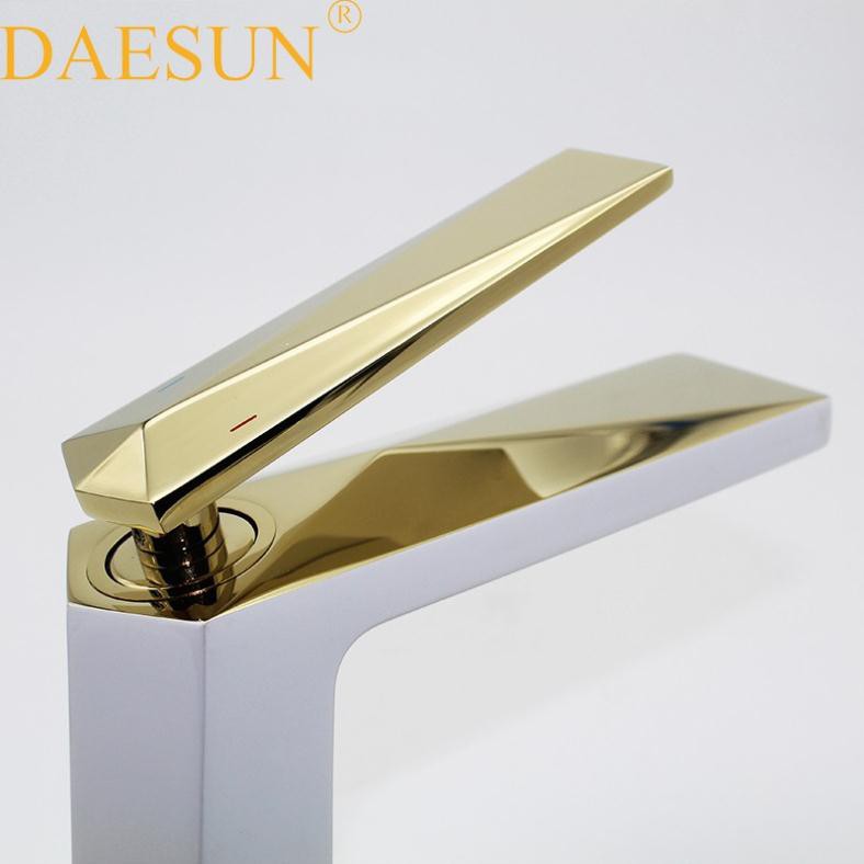 VÒI CHẬU LAVABO NÓNG LẠNH DAESUN DS 3223 .