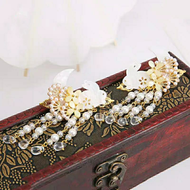 KẸP TÓC THỎ BÓNG TRĂNG NON CỔ TRANG