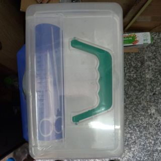 Hộp đựng thuốc và dụng cụ y tế gia đình bằng nhựa