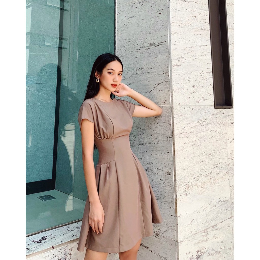 Váy đầm Sophie MAIIMER ôm eo cổ tròn | BigBuy360 - bigbuy360.vn