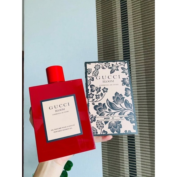 Sữa Tắm Hương Nước Hoa Gucci Bloom đỏ 380ml