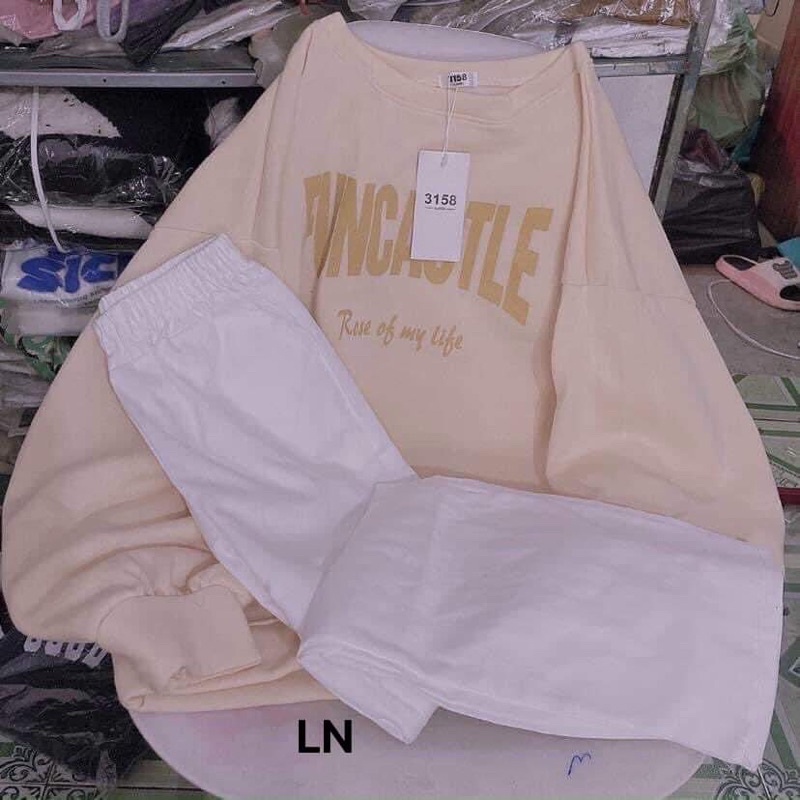 sét áo fun + Quần kaki trắng