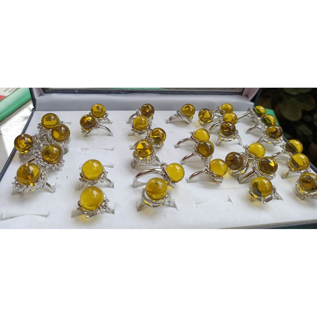 Nhẫn hổ phách đổi màu thời trang