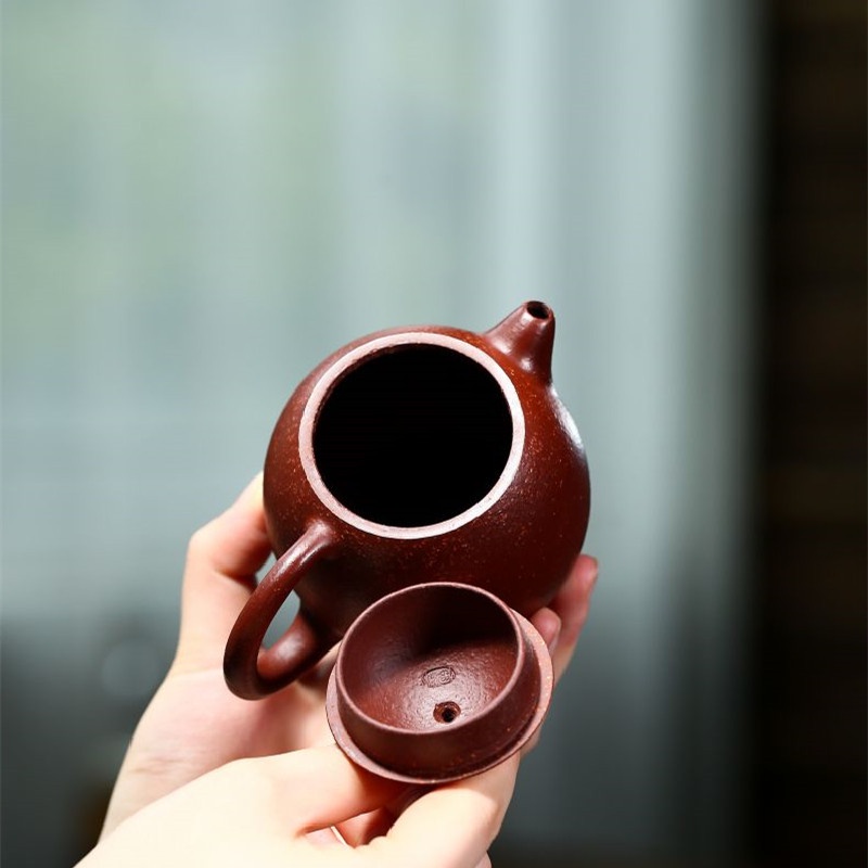 Ấm Tử Sa Nghi Hưng Long Đán 240 ml (Tử Ngọc Kim Sa)