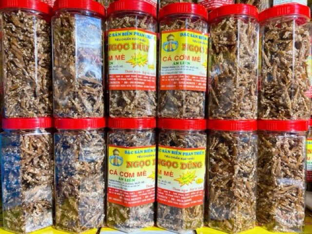 Cá Cơm Mè ( ăn liền ) là món ăn ngon của shop Đặc Sản Biển Phan Thiết NGỌC DŨNG; Hộp 200 gram. HSD 12 tháng