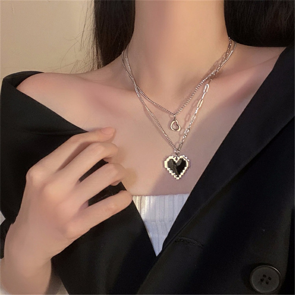 Dây chuyền dài mặt trái tim rỗng màu đen thời trang cho nữ