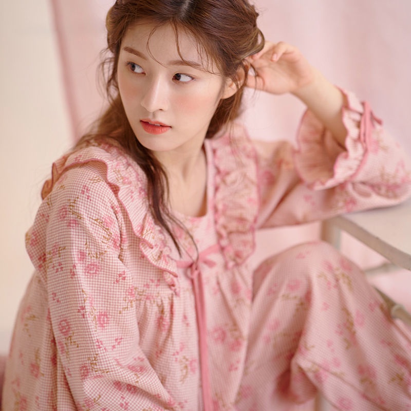 [Spot] Bộ đồ mặc ở nhà tay dài in hoa công chúa có thể cử động thời trang cho nữ