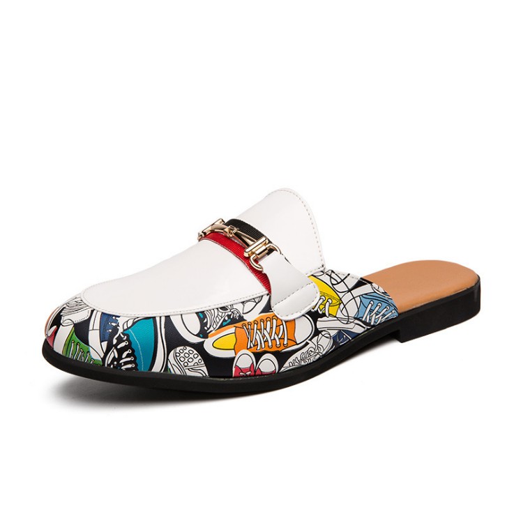 Giày sục trắng in họa tiết 3D nổi bật | chế độ bảo hành lên tới 12 tháng. | BigBuy360 - bigbuy360.vn