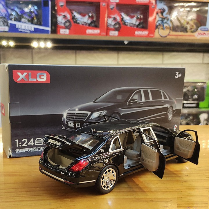 Xe mô hình Siêu xe Mercedes Maybach S600 tỉ lệ 1:24, mở 6 cửa, có đèn, chất liệu hợp kim