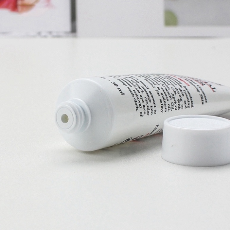 Sữa rửa mặt Ultra Facial Cleanser 30ml Mini size KISRM