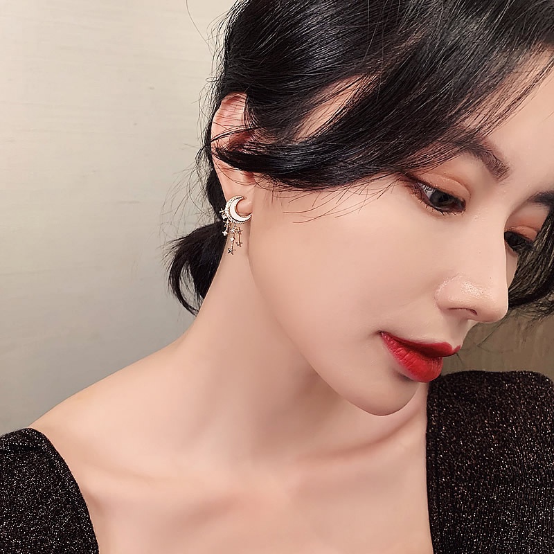 Khuyên Tai Nữ Trang Tạo Hình Trăng Sao Độc Đáo