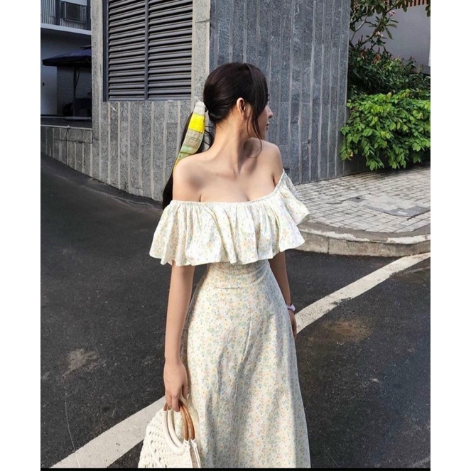 ĐẦM TRỄ VAI HOA