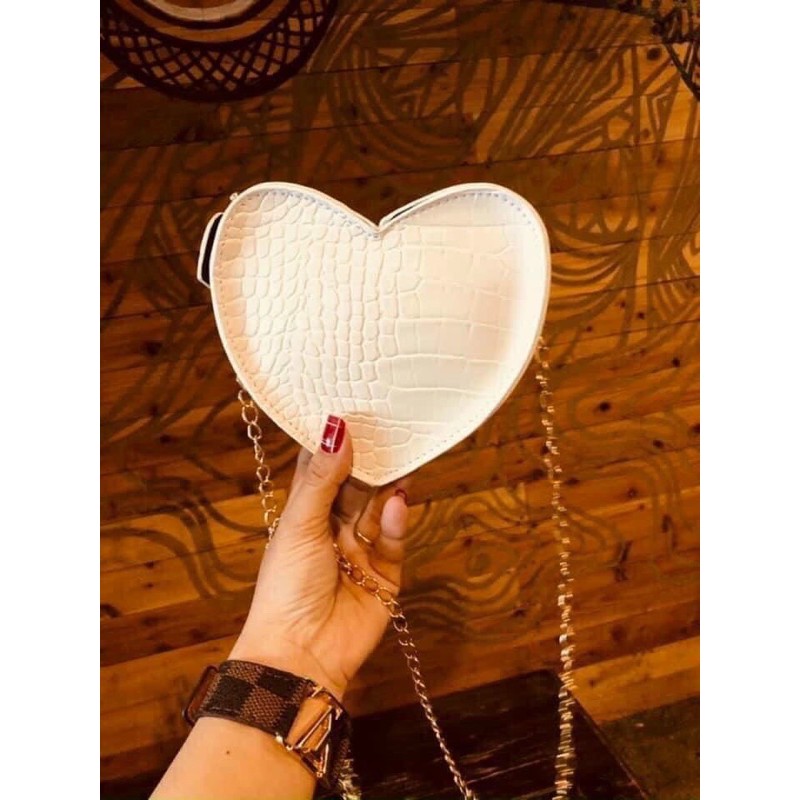 Túi đeo chéo trái tim mini