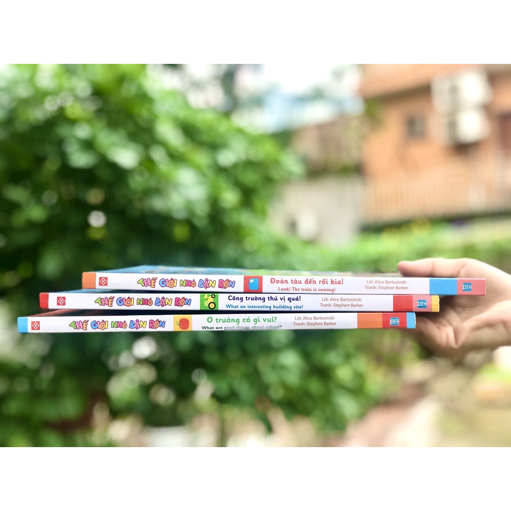 SÁCH - Thế giới nhỏ bận rộn ( nhiều chủ đề )