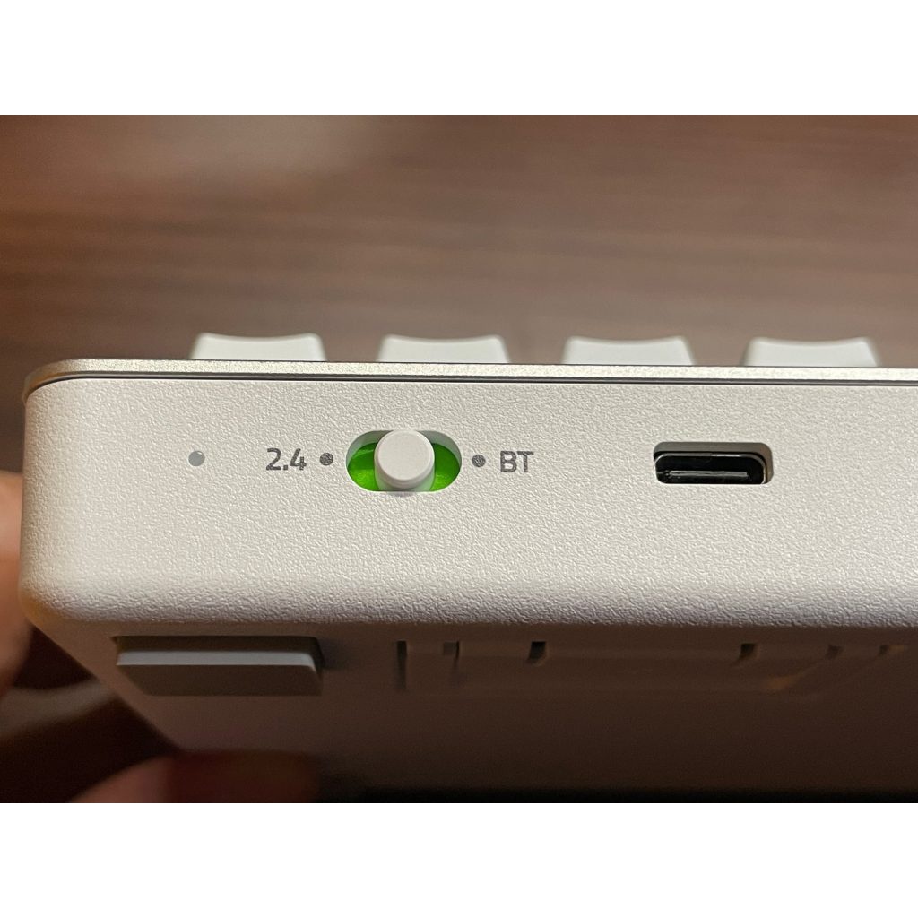 Bàn phím cơ Razer Pro Type Ultra-Wireless Mechanical Productivity