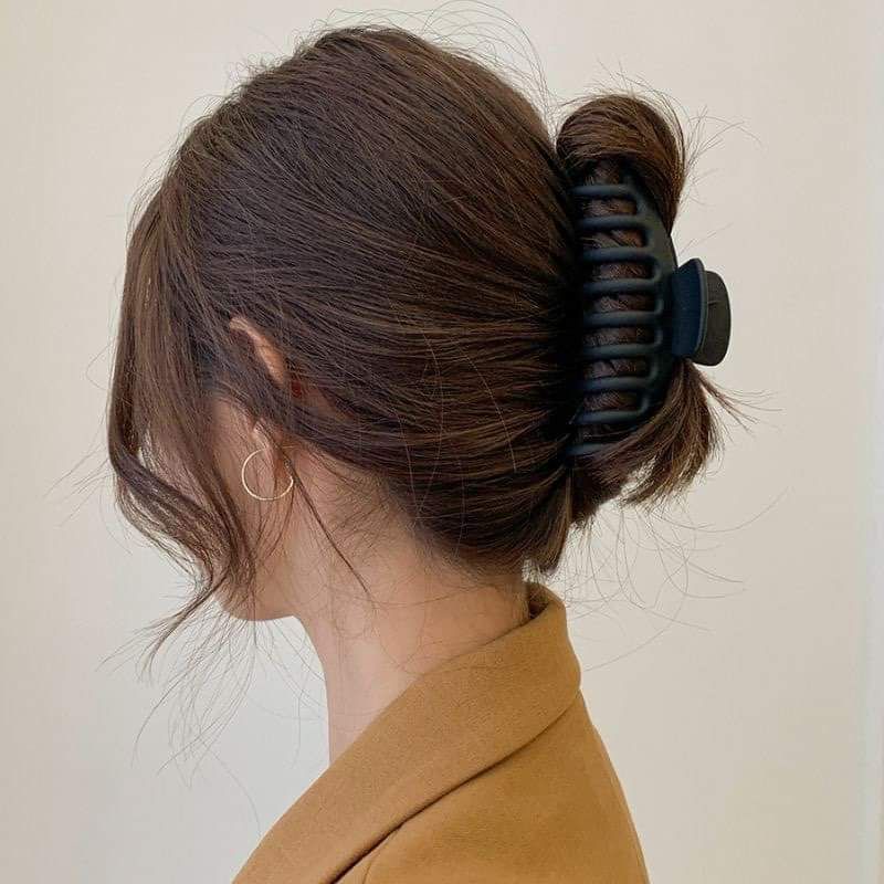 Kẹp tóc càng cua nhiều răng màu trà sữa size to nhiều kiểu phong cách hàn quốc