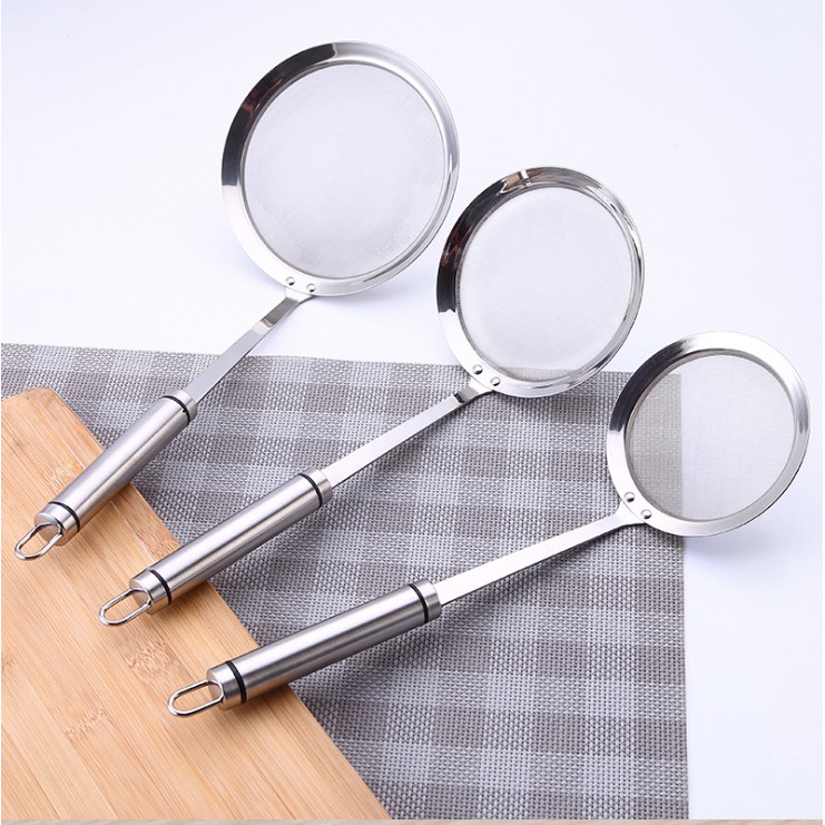 Dụng cụ lọc vớt bọt, lọc dầu, cặn bã inox IN43 tặng 1 miếng xơ mướp rửa bát