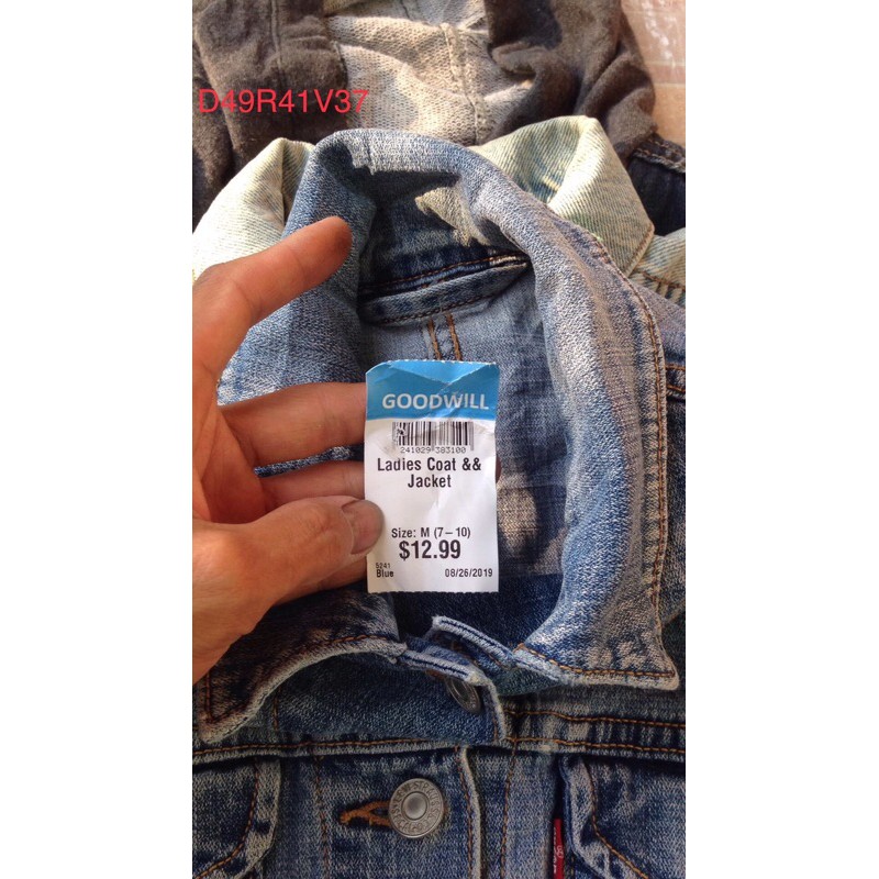 Áo khoác denim levis nữ