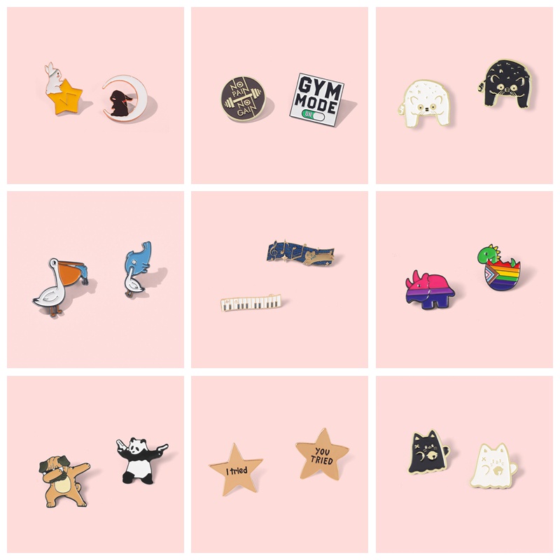 Set 2 Huy Hiệu Cài Áo Hình Động Vật / Trăng Sao / Khủng Long / Mèo Kiểu Gothic Punk