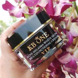 Kem ngăn ngừa mụn VIP Đen KBOne