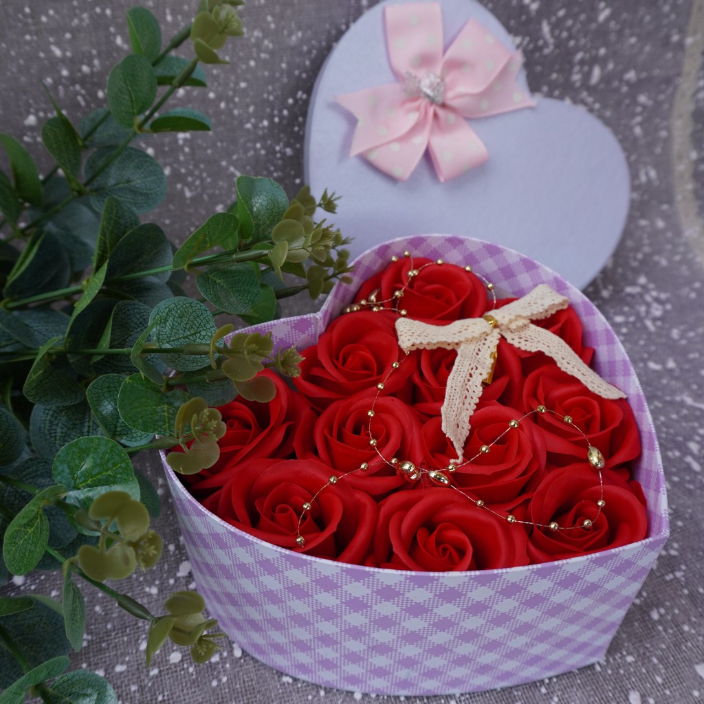 Quà tặng 8/3 - hộp hoa hồng sáp thơm tặng người yêu siêu đẹp hình trái tim
