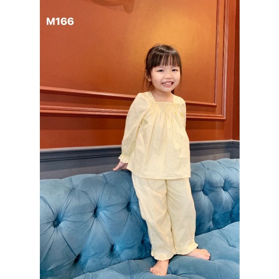 Bộ thu đông bé gái- hàng thiết kế (mẫu vàng)