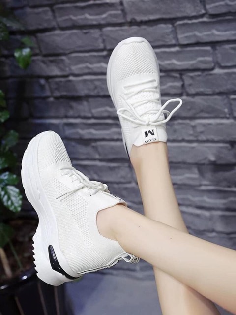 TT độn đế 7p siêu đẹp và em chân