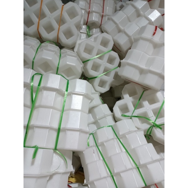 Khuôn đúc gạch bê tông trồng cỏ 8 lỗ giá tại xưởng sản xuất