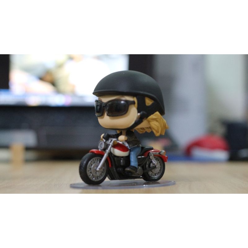 Mô Hình Funko POP! Ride Marvel: Captain Marvel - Carol Danvers on Motorcycle