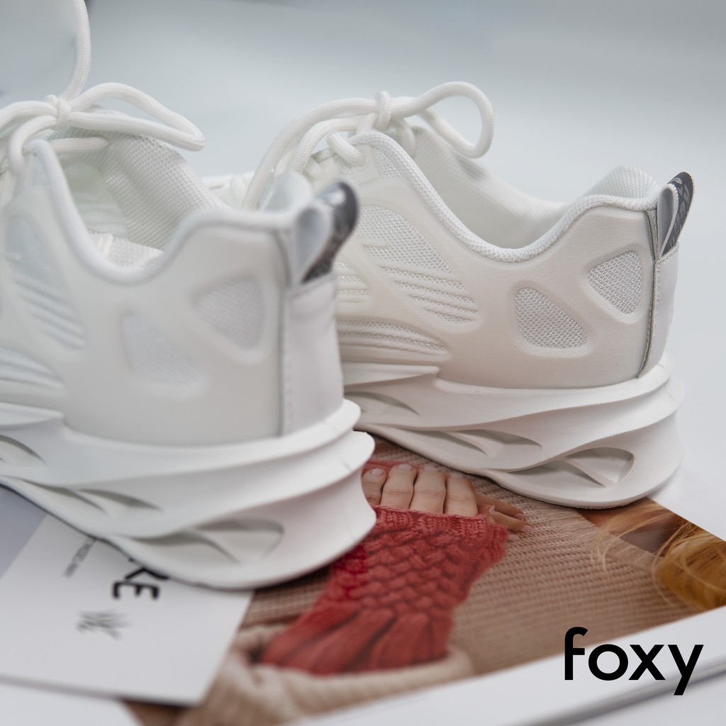 Giày Sneaker Nữ FOXY Màu Trắng Đế Họa Tiết Lượn Sóng - FOX026