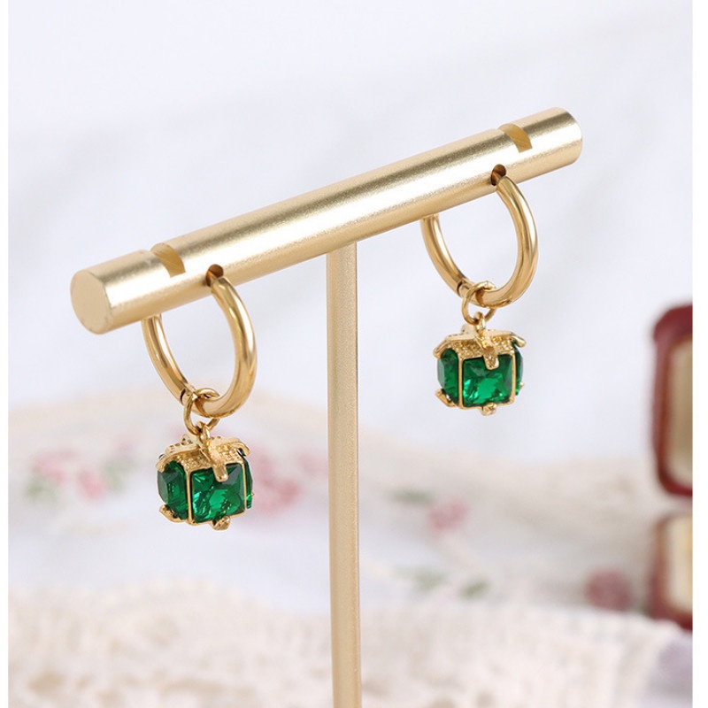 Bông Tai Tòn Ten Đá Nhân Tạo Màu Xanh Lá Titan Ko Han Rỉ TT 3955