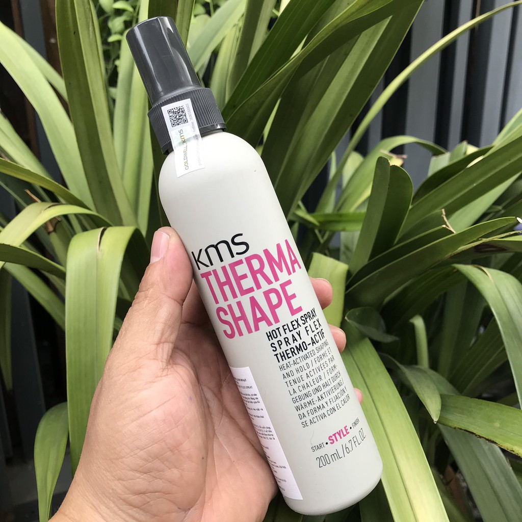 Xịt sấy linh hoạt bảo vệ nhiệt và vào nếp tóc KMS Therma Shape Hot Flex Spray 200ml