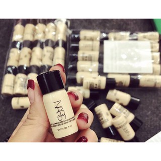 KEM NỀN NARS MINI