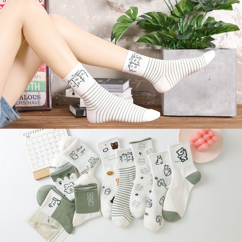 Vớ nữ cổ cao họa tiết gấu dễ thương hơp thời trang màu xanh min dịu mắt dễ phối đồ