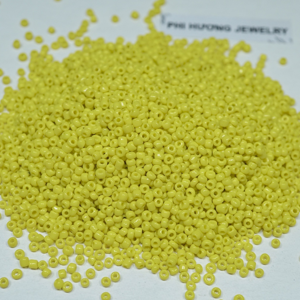 Gói 50gr hạt cườm tấm đục đủ màu 2mm nguyên liệu đính kết