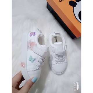 Giày bata trắng bé gái