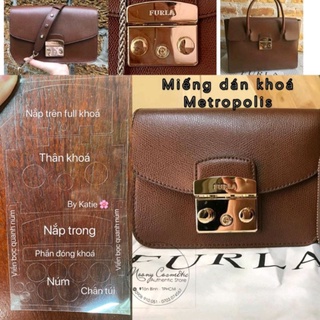 Miếng dán khoá túi furla metro